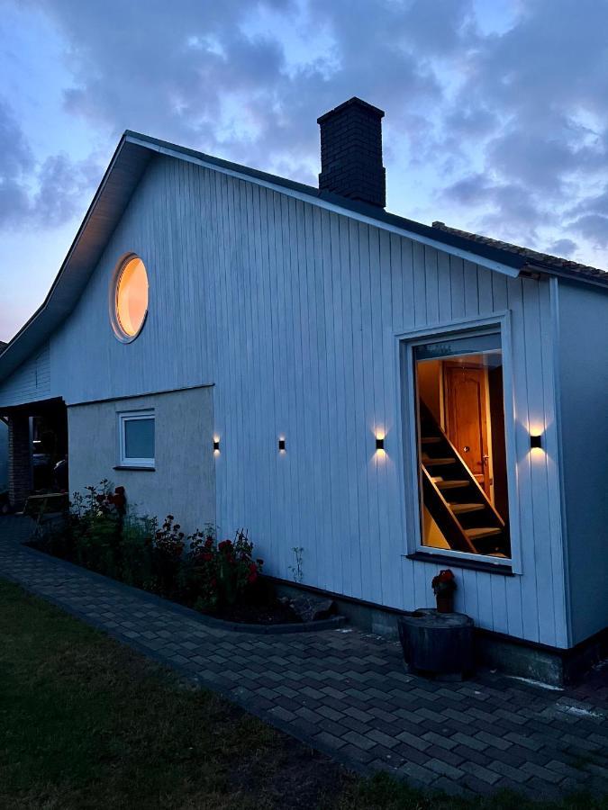 Вилла Two Story Tiny House Вентспилс Экстерьер фото