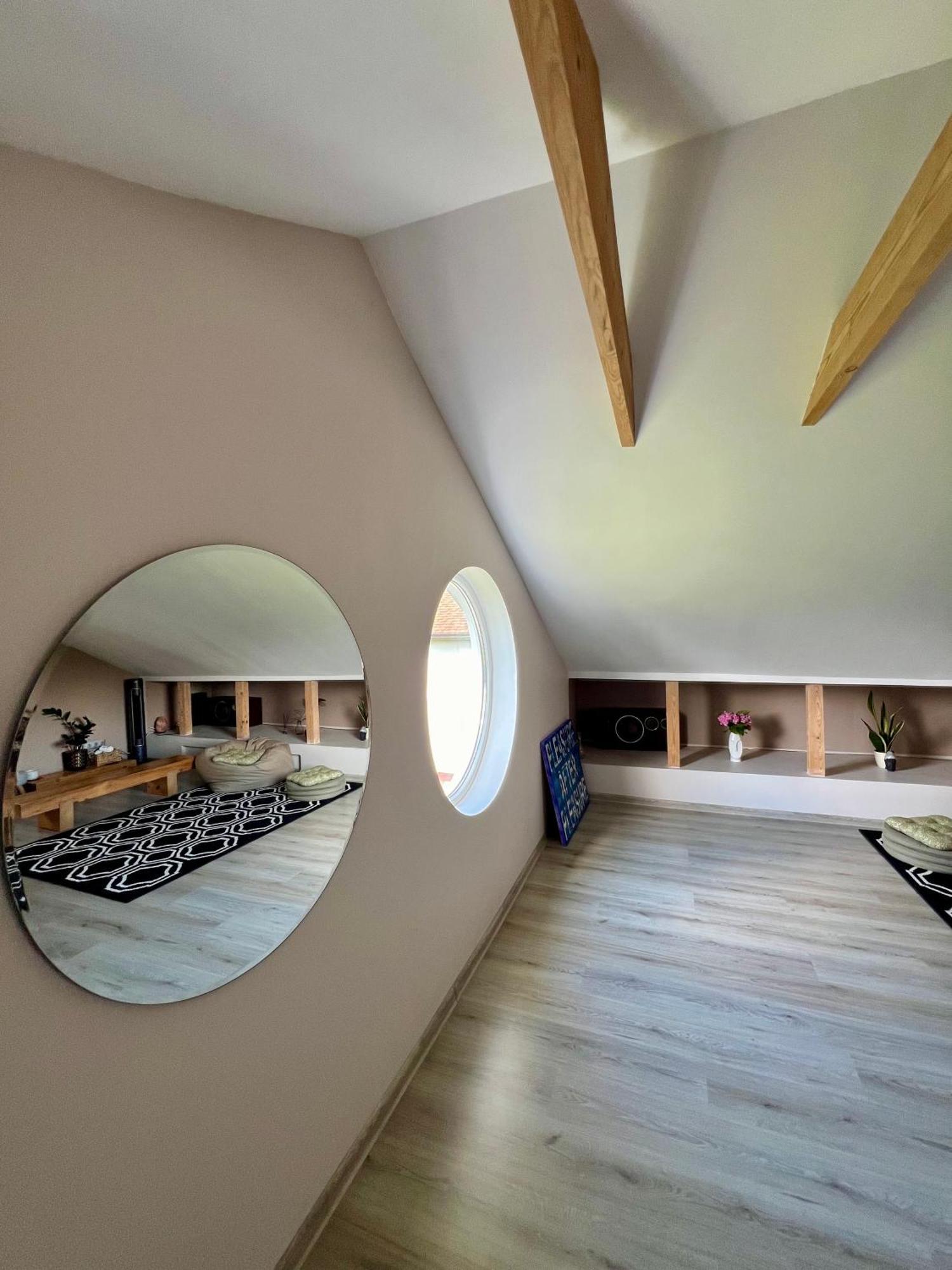 Вилла Two Story Tiny House Вентспилс Экстерьер фото